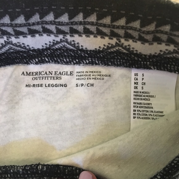American Eagle patterned leggings - Picture 2 of 3